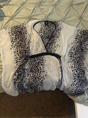 Women's White V-Neck Leopard Print Blouse with Lavender Accents